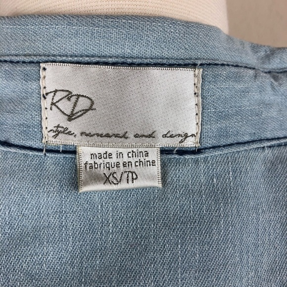 RD Light Wash Denim Long Sleeve Snap Button Top - Picture 6 of 8